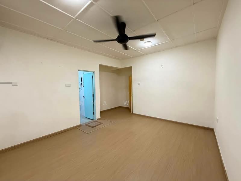 2-storey Terraced House for Rent in Permas Jaya (Johor) - Anna Wong - Living Room - PropertyGuru.com.my