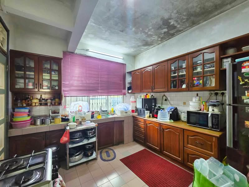 2-storey Terraced House for Sale in Ampang Jaya (Ampang) - Zulhilmi Zakaria - Kitchen - PropertyGuru.com.my