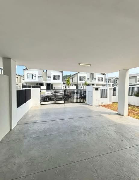 Rumah Berkembar untuk Dijual di Kota Emerald (Rawang) - Vikram . - Exterior - PropertyGuru.com.my