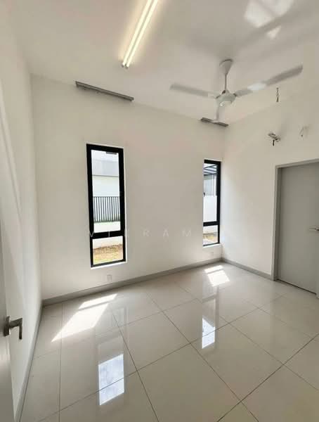 Rumah Berkembar untuk Dijual di Kota Emerald (Rawang) - Vikram . - Interior - PropertyGuru.com.my
