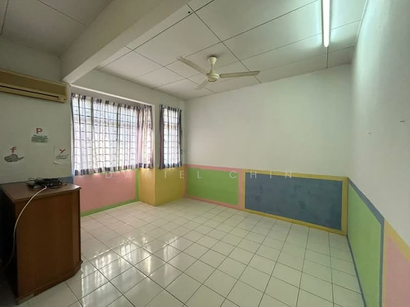 Rumah Teres 2 Tingkat untuk Dijual di Ukay Bistari (Ulu Kelang) - Daniel Chin - Bedroom - PropertyGuru.com.my