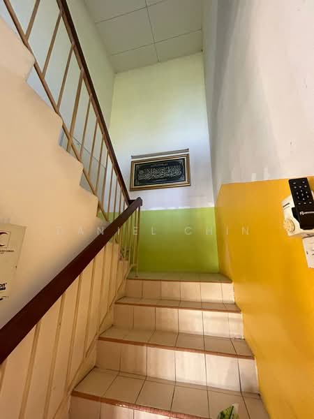 Rumah Teres 2 Tingkat untuk Dijual di Ukay Bistari (Ulu Kelang) - Daniel Chin - Stairs - PropertyGuru.com.my