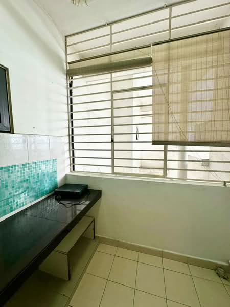 Kondominium untuk Dijual di The Vyne - Rex Tan - Balcony - PropertyGuru.com.my