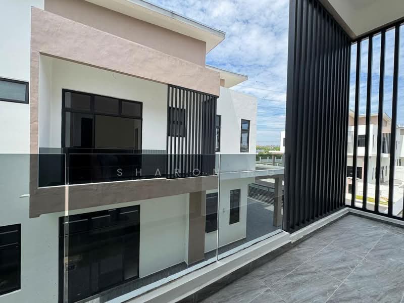 Rumah Kluster untuk Dijual di Taman Pulai Bestari (Skudai) - Sharon Ng - Exterior - PropertyGuru.com.my