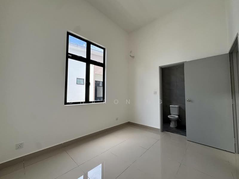 Rumah Kluster untuk Dijual di Taman Pulai Bestari (Skudai) - Sharon Ng - Bathroom - PropertyGuru.com.my