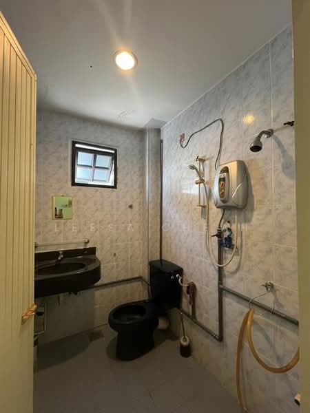 Pangsapuri untuk Dijual di Taman Pandan Indah - Leesa Cheah - Bathroom - PropertyGuru.com.my