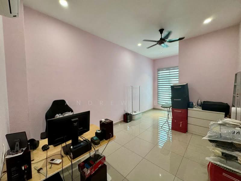 2-storey Terraced House for Sale in Taman Seri Austin (Tebrau) - Andrew Teo - Study - PropertyGuru.com.my