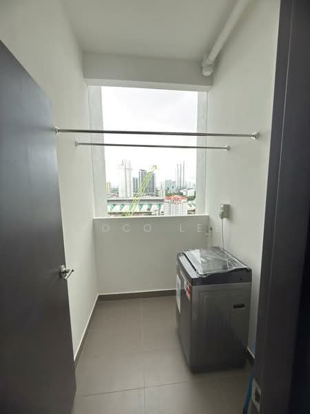 Servis Apartment untuk Dijual di Meldrum Heights (Residensi Meldrum) - Coco Lee - Balcony - PropertyGuru.com.my
