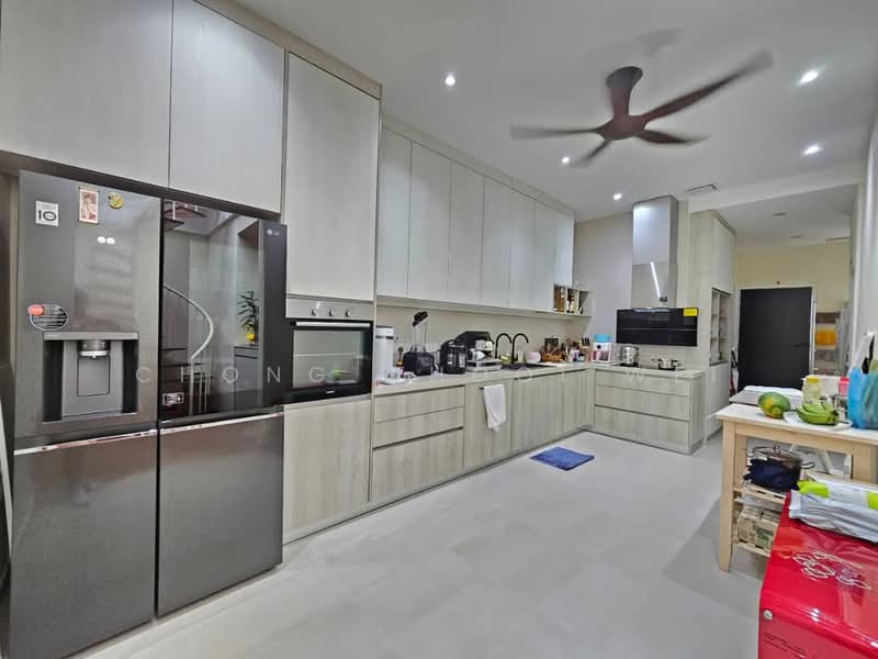 Rumah Teres 1 Tingkat untuk Dijual di Reservoir Garden (Ayer Itam) - Chong Chooi Wei - Kitchen - PropertyGuru.com.my