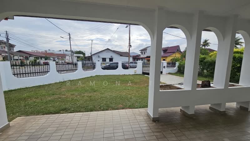 Rumah Banglo untuk Dijual di Taman Sin Hoe (Bukit Baru) - Ramona Tan - Exterior - PropertyGuru.com.my