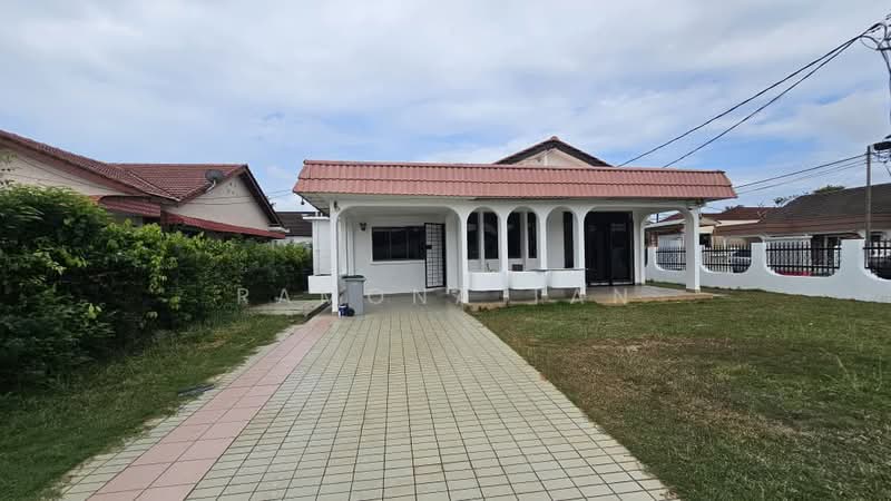 Rumah Banglo untuk Dijual di Taman Sin Hoe (Bukit Baru) - Ramona Tan - PropertyGuru.com.my