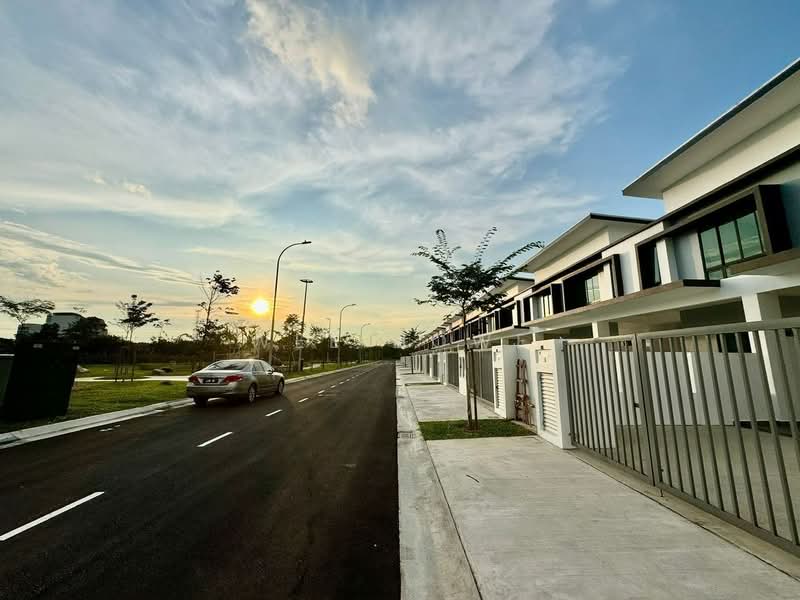 Rumah Teres 2 Tingkat untuk Dijual di Taman Adda Heights (Tebrau) - Wee Howe - Exterior - PropertyGuru.com.my