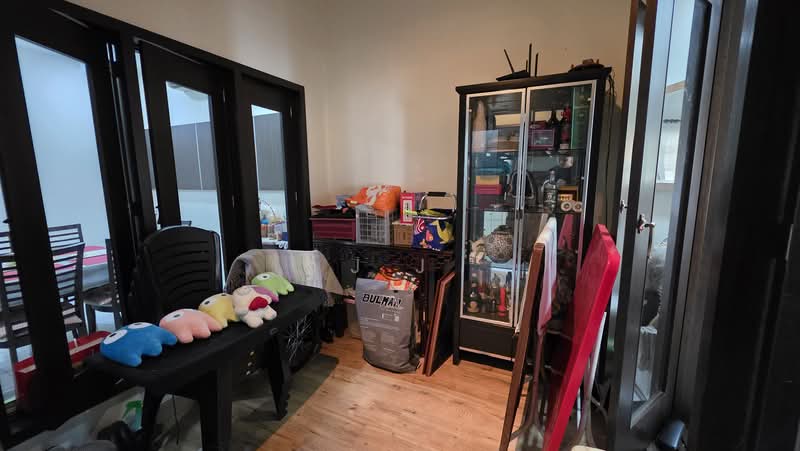 2-storey Terraced House for Sale in Kota Kemuning (Shah Alam) - J J - Living Room - PropertyGuru.com.my
