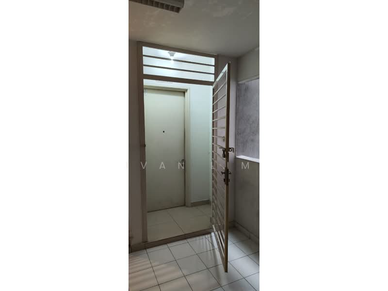 Service Residence for Sale at Maxim Residences - Ivan Lim - Entrance - PropertyGuru.com.my