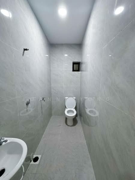 Rumah Teres 2 Tingkat untuk Dijual di Johor Bahru (Johor) - Joanne Yong - Bathroom - PropertyGuru.com.my