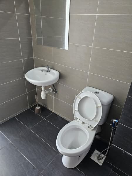 Service Residence for Rent at Maxim Residences - Kah Hing - Bathroom - PropertyGuru.com.my