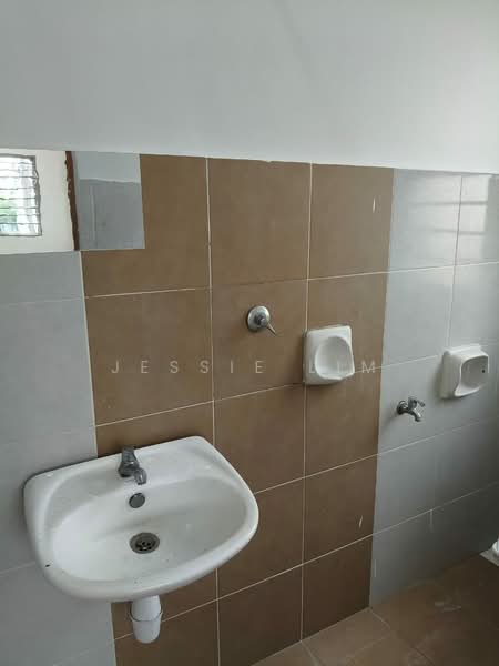 Rumah Teres 2 Tingkat untuk Dijual di Bandar Rinching Seksyen 6 (Semenyih) - Jessie Lim - Bathroom - PropertyGuru.com.my