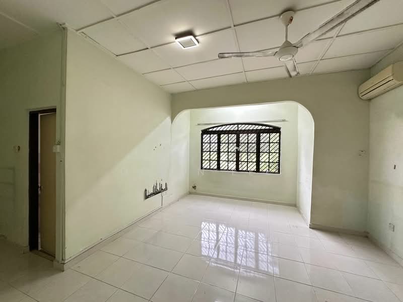 2-storey Terraced House for Sale in Bandar Sungai Long (Selangor) - Ocean Lee - Living Room - PropertyGuru.com.my