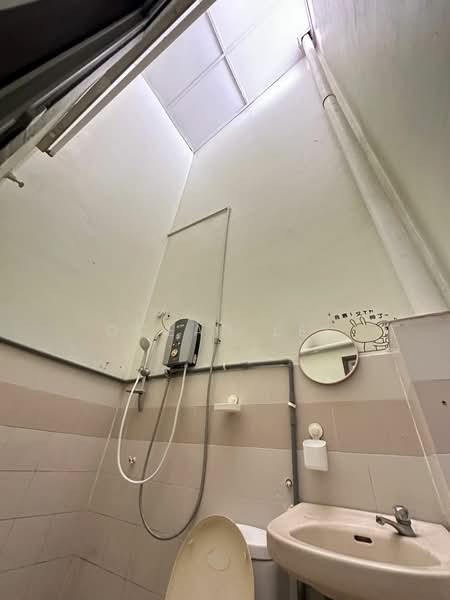 2-storey Terraced House for Sale in Bandar Sungai Long (Selangor) - Ocean Lee - Bathroom - PropertyGuru.com.my