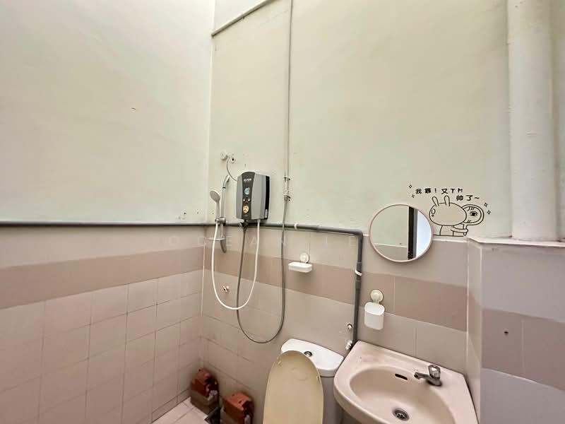 2-storey Terraced House for Sale in Bandar Sungai Long (Selangor) - Ocean Lee - Bathroom - PropertyGuru.com.my
