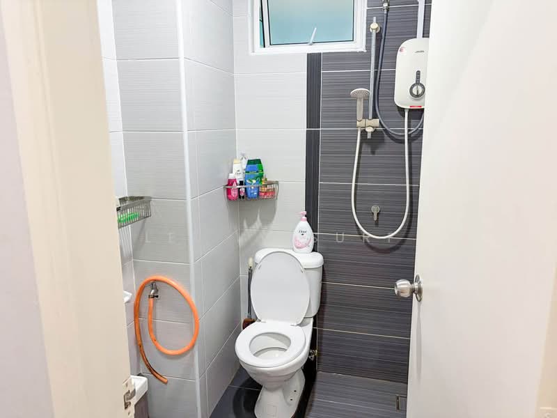Condominium for Sale at The Oasis - Lee Jo Surf - Bathroom - PropertyGuru.com.my