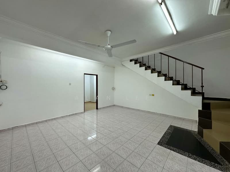 Rumah Teres 2 Tingkat untuk Dijual di Senai (Johor) - Alan Lee - Living Room - PropertyGuru.com.my