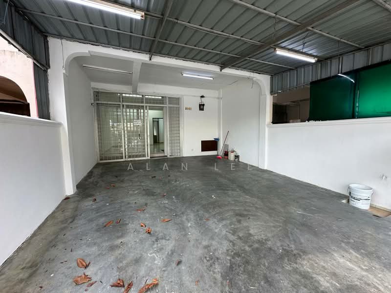 Rumah Teres 2 Tingkat untuk Dijual di Senai (Johor) - Alan Lee - Entrance - PropertyGuru.com.my