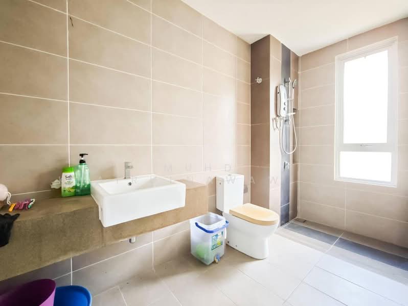 Rumah Teres 3 Tingkat untuk Dijual di Bandar Tropicana Aman (Telok Panglima Garang) - Muhd Khairulnawawi Kamaruddin - Bathroom - PropertyGuru.com.my