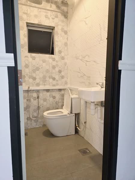 Pangsapuri untuk Disewa di Sri Ria Apartments - Jamalatin Mesen - Bathroom - PropertyGuru.com.my