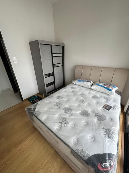 Condominium for Rent at Kings Bay @ Country Garden Danga Bay - Vivi Ong - Bedroom - PropertyGuru.com.my