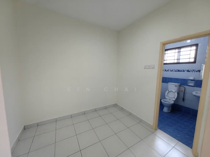 Rumah Teres 2 Tingkat untuk Dijual di Taman Bestari Indah (Ulu Tiram) - Ken Chai - PropertyGuru.com.my