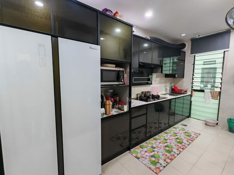 2-storey Terraced House for Sale in Bandar Seri Alam (Masai) - Kai Ni - Kitchen - PropertyGuru.com.my