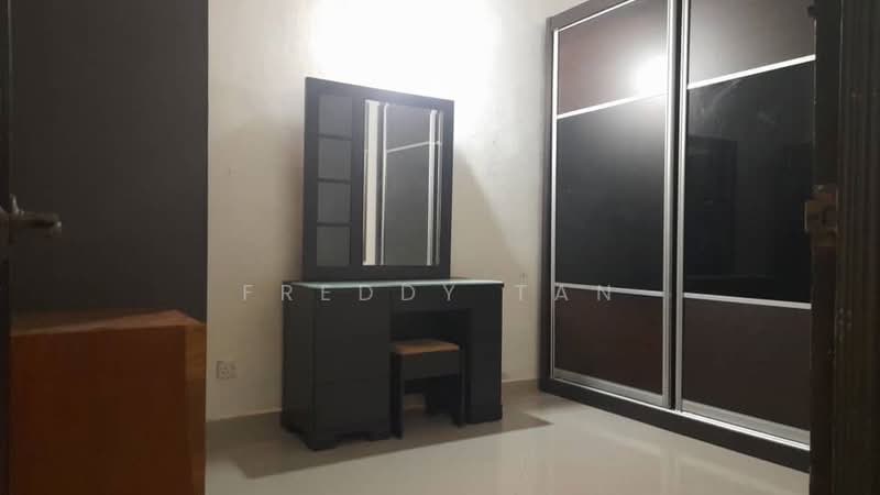 Kondominium untuk Disewa di The Golden Triangle Condominium - Freddy Tan - Bedroom - PropertyGuru.com.my