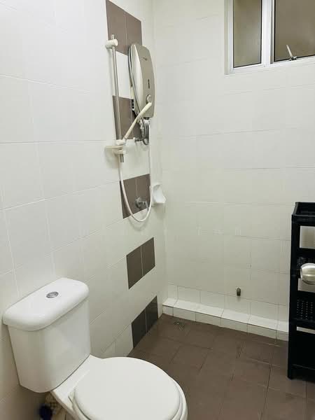 Kondominium untuk Disewa di The Golden Triangle Condominium - Freddy Tan - Bathroom - PropertyGuru.com.my