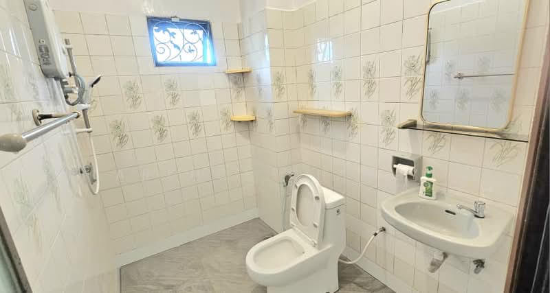 2-storey Terraced House for Rent in Subang Jaya (Selangor) - Clarence Chin Y W - Bathroom - PropertyGuru.com.my