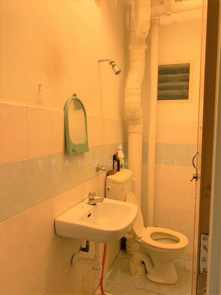 Pangsapuri untuk Dijual di Desaminium Rimba - Brandon Yee - Bathroom - PropertyGuru.com.my