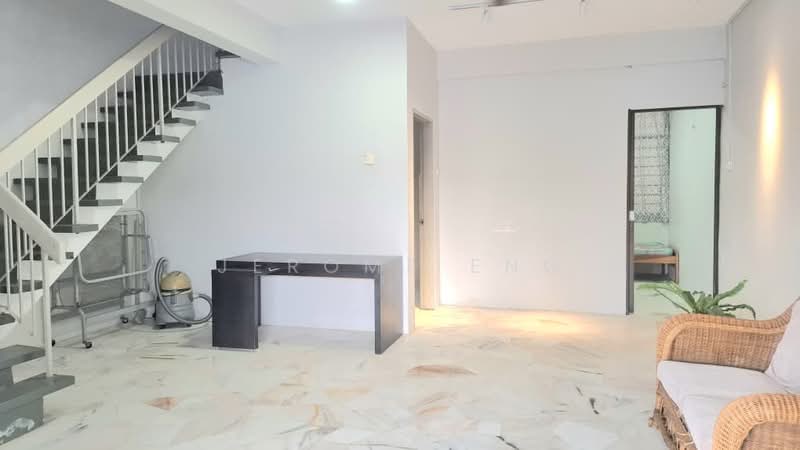 Rumah Teres 2 Tingkat untuk Disewa di Taman Sri Nibong (Bayan Lepas) - Jerome Eng - Living Room - PropertyGuru.com.my