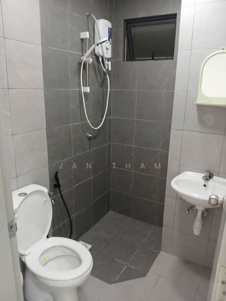 Servis Apartment untuk Disewa di Flora Residency - Jan Tham - Bathroom - PropertyGuru.com.my