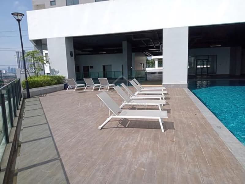 Servis Apartment untuk Disewa di Flora Residency - Jan Tham - Pool - PropertyGuru.com.my