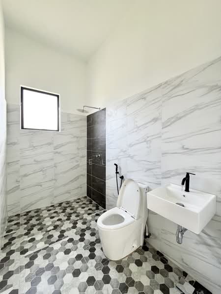 Bungalow for Sale in Bidor (Perak) - Joel Lee - Bathroom - PropertyGuru.com.my