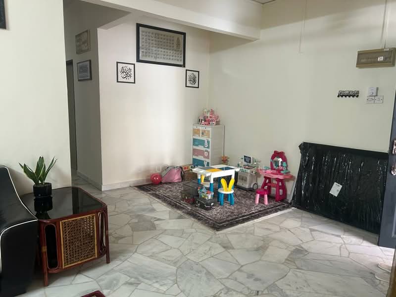 2-storey Terraced House for Sale in Taman Pekaka (Sungai Dua) - Louis Tan - PropertyGuru.com.my