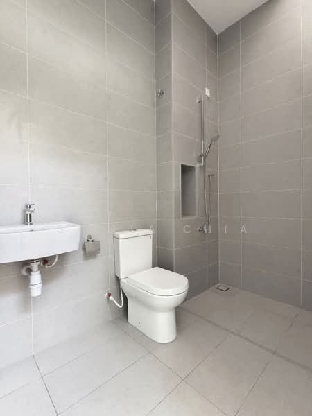 Rumah Teres 2 Tingkat untuk Dijual di Masai (Johor) - Stella Chia - Bathroom - PropertyGuru.com.my