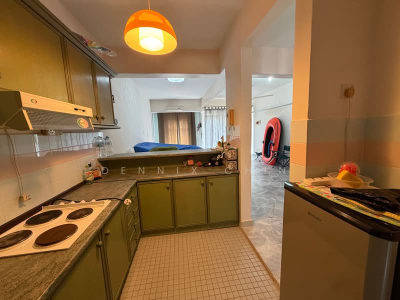 Servis Apartment untuk Dijual di Ocean View Resort - Dennix Chin - Kitchen - PropertyGuru.com.my