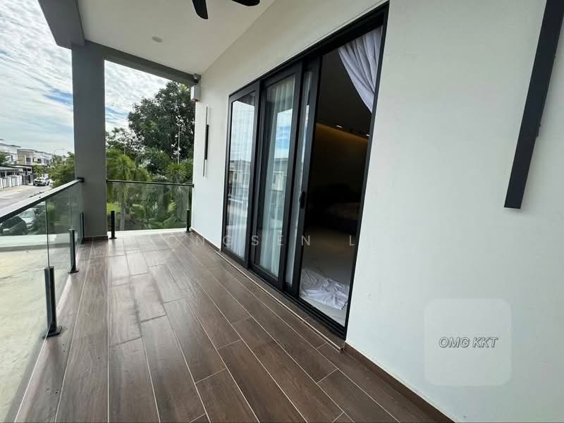 Bungalow for Sale in Aman Perdana (Kapar) - Yongsen Lim - Balcony - PropertyGuru.com.my