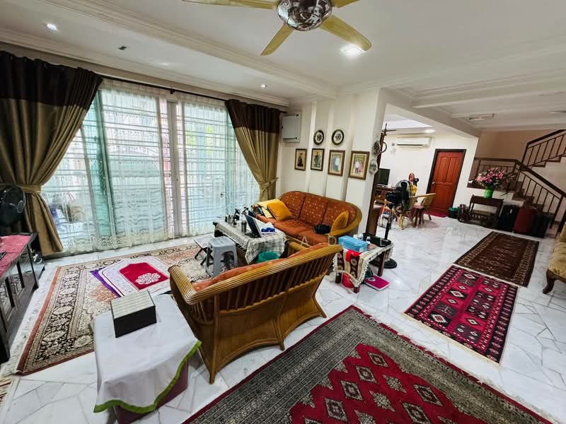 Rumah Teres 2 Tingkat untuk Dijual di Puncak Alam (Selangor) - Mohd Fadzli - Living Room - PropertyGuru.com.my