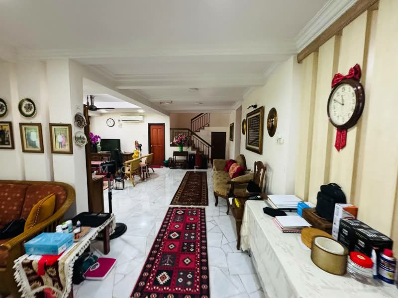 Rumah Teres 2 Tingkat untuk Dijual di Puncak Alam (Selangor) - Mohd Fadzli - Living Room - PropertyGuru.com.my