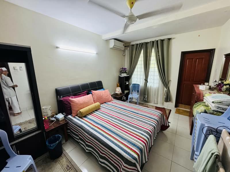 Rumah Teres 2 Tingkat untuk Dijual di Puncak Alam (Selangor) - Mohd Fadzli - Bedroom - PropertyGuru.com.my