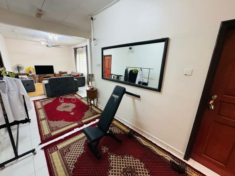 Rumah Teres 2 Tingkat untuk Dijual di Puncak Alam (Selangor) - Mohd Fadzli - Living Room - PropertyGuru.com.my