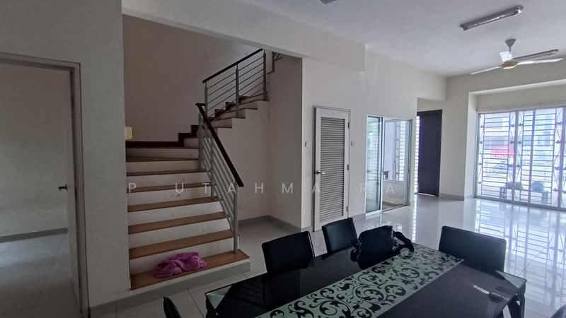 Rumah Teres untuk Dijual di Alam Impian Ttdi (Shah Alam) - P Utahma Raj - PropertyGuru.com.my