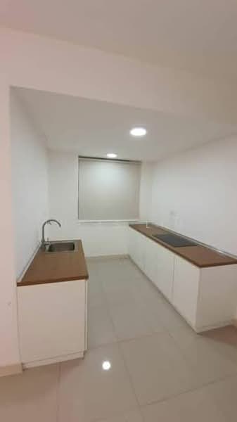 Service Residence for Sale at KL Traders Square - Lucas Lim - Kitchen - PropertyGuru.com.my